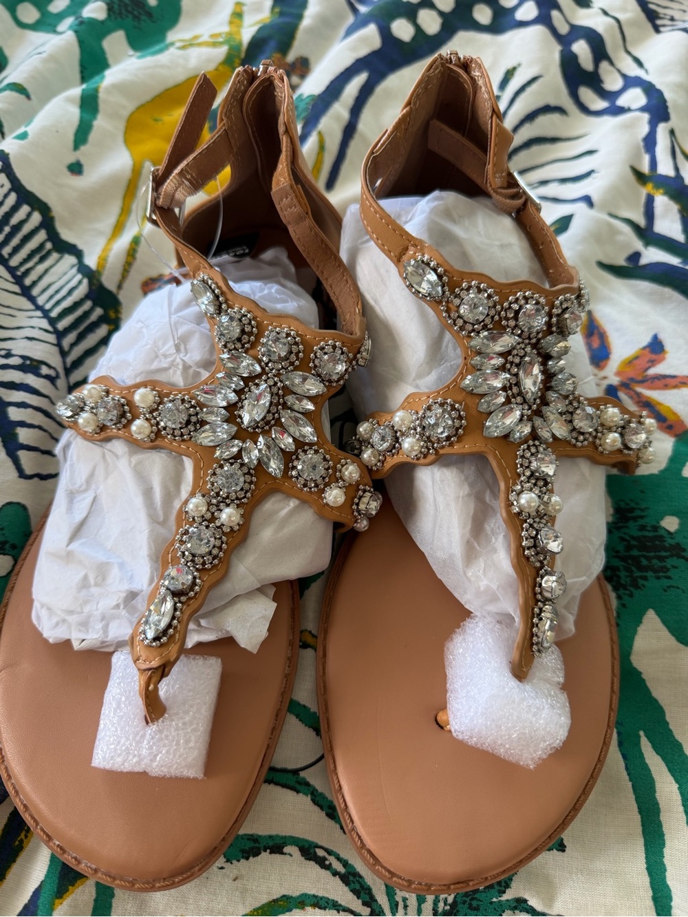 NWT 7W Torrid Tan Jeweled T-Strap Sandals